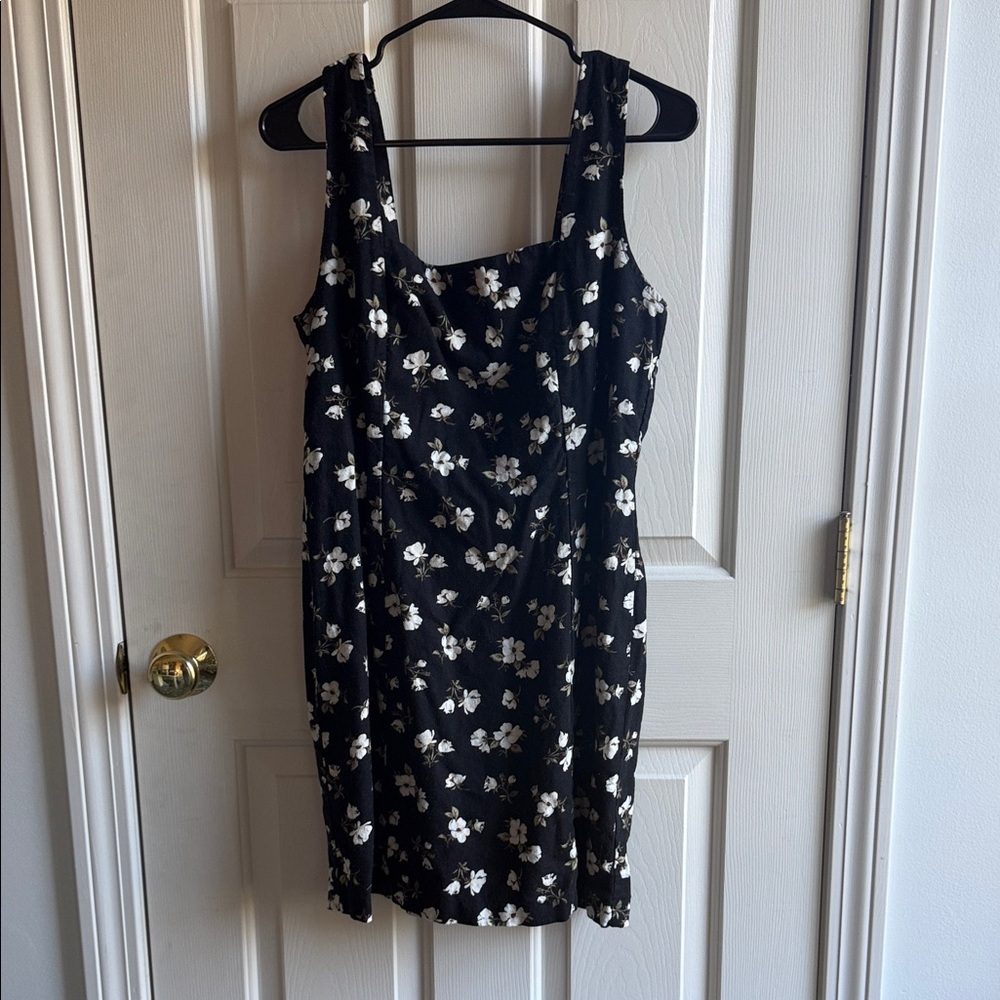 Old Navy Black and White Floral Mini Dress